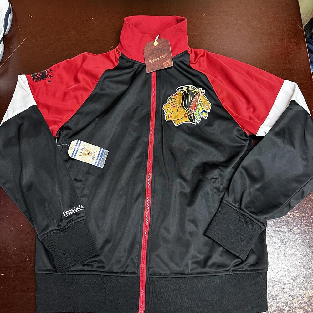 Chicago Blackhawks Mitchell and Ness zip up black/red jacket large